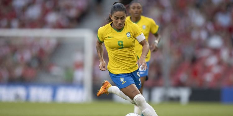 Seleção testa nova formação contra Peru na Copa América Feminina