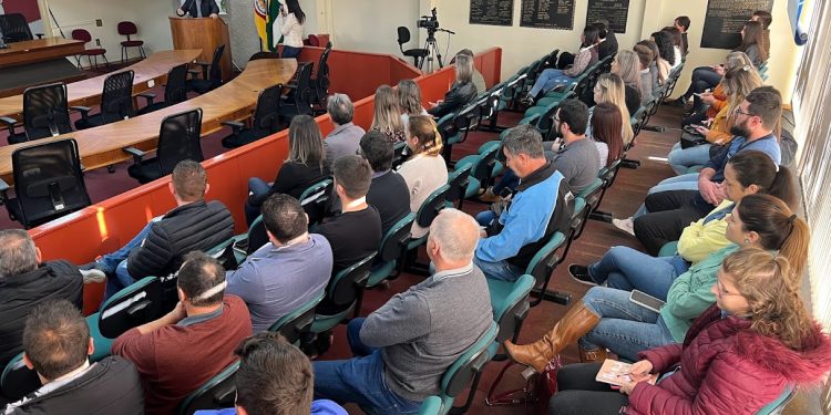 Seretarias de meio ambiente da AMAU se reúne em encontro inédito em Erechim