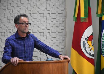 Vereador Carlinhos Magrão solicita que sejam feitas rampas de acesso em canteiros da Avenida Sete de Setembro