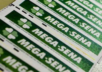 Mega-Sena pode pagar R$ 7,5 milhões neste sábado