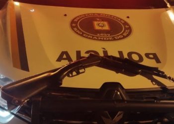 Benjamin Constant do Sul: Para não ser preso homem abandona espingarda e foge da polícia