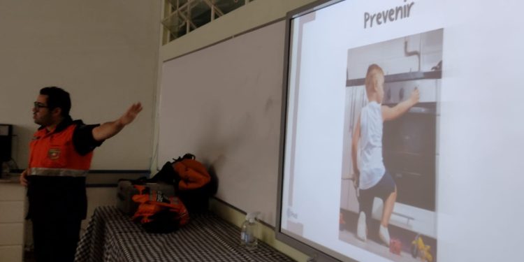 Defesa Civil e Força Voluntária fazem palestra sobre como prevenir e evitar acidentes