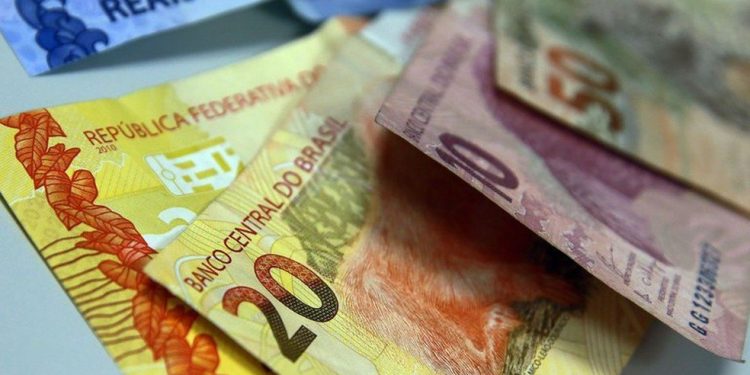 Dieese calcula em mais de R$ 6 mil o valor do salário mínimo ideal no Brasil