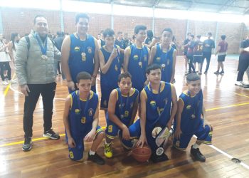 Estudantes da Escola Cristo Rei ficam em 3º Lugar na etapa regional do Basquete Masculino Infantil do JERGS