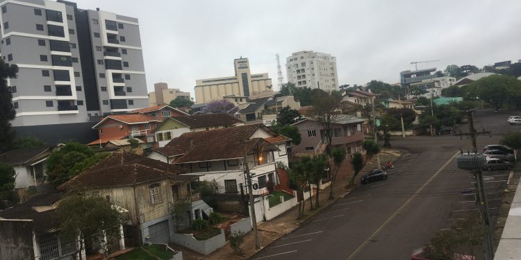 Erechim terá tempo nublado, possibilidade de chuva e temperatura máxima de 25 ºC nesta quinta