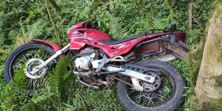 Motocicleta furtada é recuperada em Cruzaltense