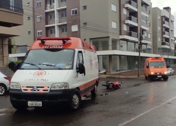 Motociclista fica ferida após acidente na Rua Maranhão em Erechim
