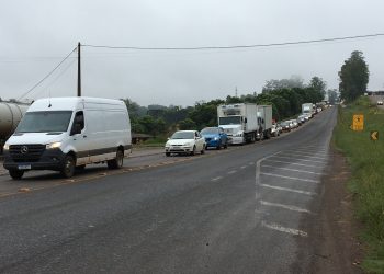 Aumenta número de manifestantes e congestionamento passa de três quilômetros em Erechim
