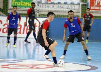 Atlântico e Cascavel decidem uma vaga na final da LNF nesta segunda-feira