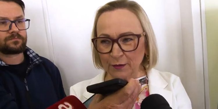 “O Hospital Santa Terezinha entrou no radar porque apresenta projetos e faz entregas a população”, afirma Secretária Estadual de Saúde