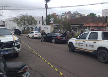 Atualizada: Ataque a tiros deixa homem gravemente ferido no centro de Erechim