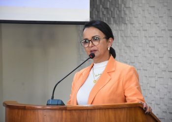 Projeto da vereadora Ana Oliveira institui a Política Municipal para a População Imigrante