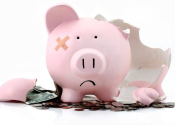 Brasileiros nunca resgataram tanto dinheiro da poupança como agora