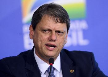 Paraisópolis, em São Paulo, tem tiroteio durante agenda de campanha do candidato Tarcísio de Freitas