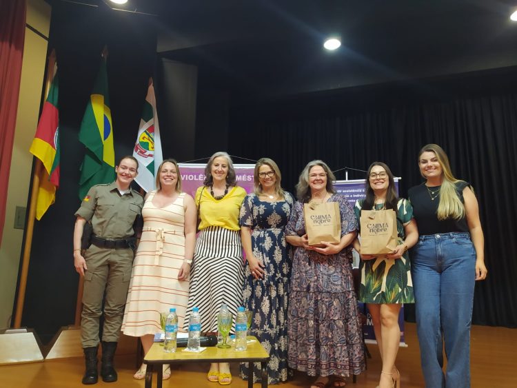 Combate à violência contra as mulheres é tema de encontro promovido pela Assistência Social