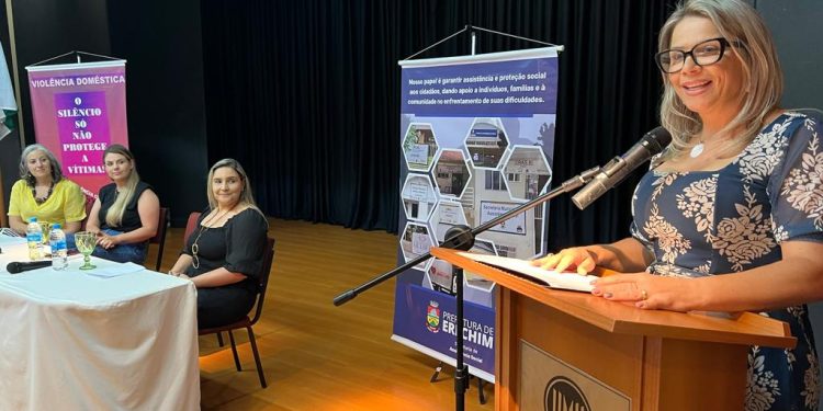 Combate à violência contra as mulheres é tema de encontro promovido pela Assistência Social