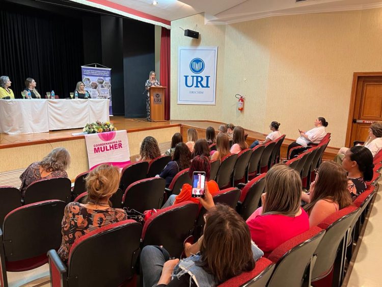 Combate à violência contra as mulheres é tema de encontro promovido pela Assistência Social