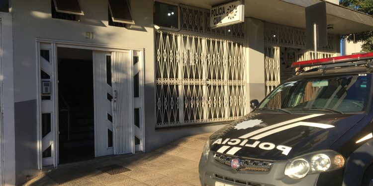 Autores de roubo a veículo e outros crimes são presos pela Polícia Civil em Erechim