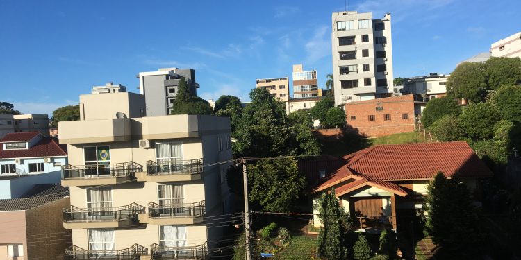 Segunda de jogo do Brasil terá sol e calor no Rio Grande do Sul