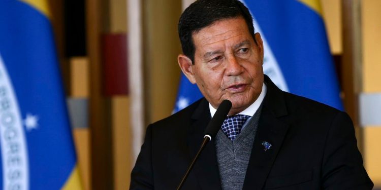 Mourão diz que “não há mais do que reclamar” sobre o resultado das eleições