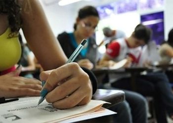 Enem começa no domingo com provas de linguagens, ciências humanas e redação