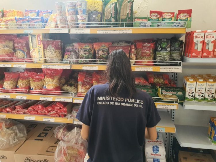 Ministério Público apreende 178 quilos de alimentos impróprios para o consumo em Ipiranga do Sul