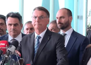 Jair Bolsonaro diz que vai cumprir a Constituição e Ciro Nogueira inicia a transição de governo