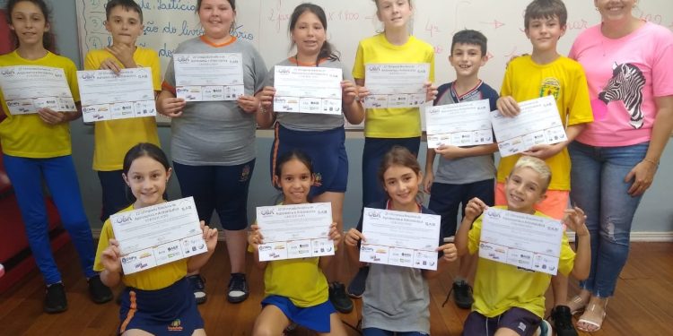 Estudantes da Escola Jaguaretê são premiados na Olimpíada de Astronomia e Astronáutica e Mostra de Foguetes