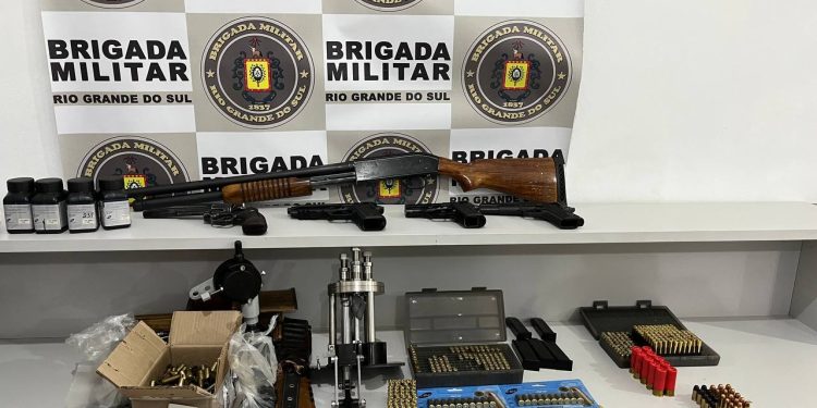 BM prende homem e apreende diversas armas de fogo em residência no interior de Erval Grande