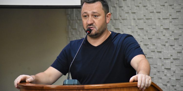 Projeto do Vereador Dal Zotto cria o Banco do Brinquedo e do Livro em Erechim