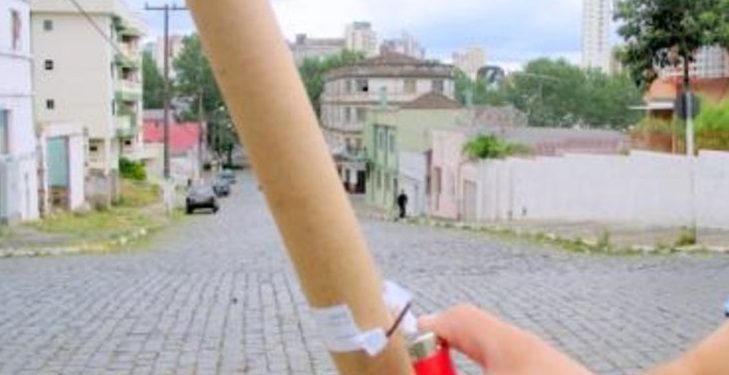 Especialista em prevenção de acidentes domésticos orienta sobre cuidados ao manusear fogos de artificio