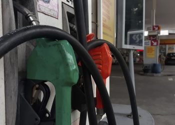 Petrobras reduz R$ 0,20 no preço da gasolina e R$ 0,40 no diesel para as distribuidoras