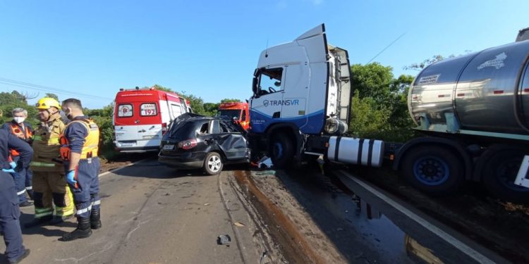 Atualizada: Identificadas vítimas de grave acidente na Perimetral em Passo Fundo