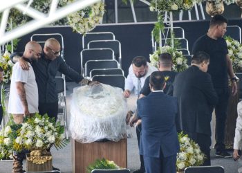 AO VIVO: velório de Pelé ocorre hoje na Vila Belmiro em Santos