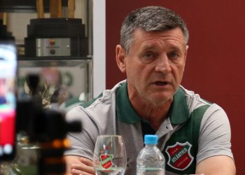 Paulinho Sananduva é apresentado oficialmente no Atlântico