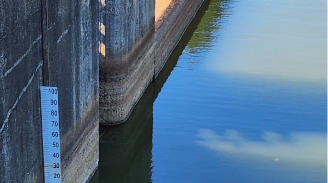 Consumo elevado e 42% de perda na distribuição de água tratada tornam nível da barragem da Corsan preocupante em Erechim