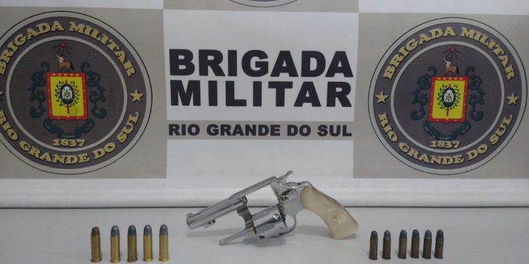 Homem atira três vezes contra a companheira em Erechim