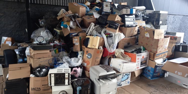 Campanha de recolhimento de eletrônicos e linha branca segue até 1 de abril