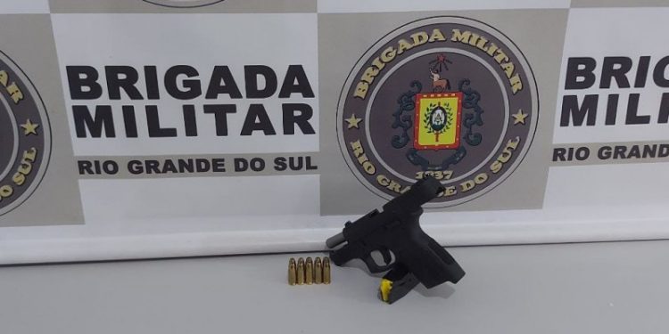 BM prende homem por porte ilegal de arma de fogo no Parque Lívia