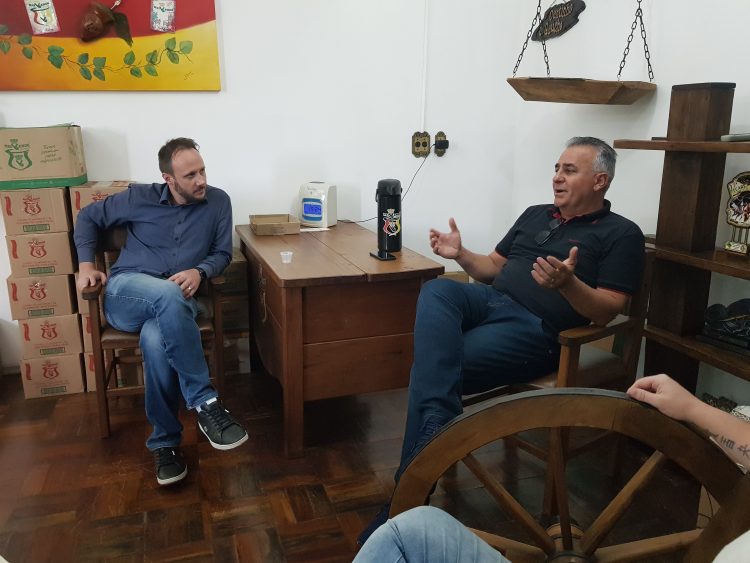 Entender o mercado, demandas e ampliar parceria com empresas de Erechim