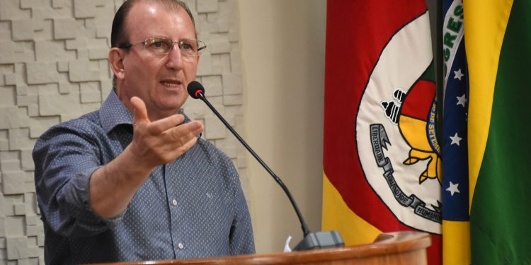 Vereador Anacleto Zanella solicita a implantação do serviço de hemodinâmica no Hospital Santa Terezinha