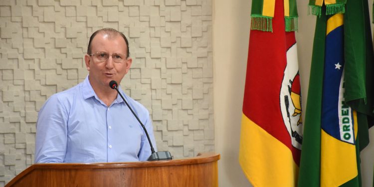 Vereador Anacleto Zanella solicita informações sobre situação do abastecimento de água no município