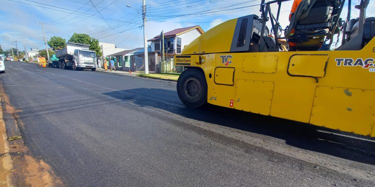 Inicia asfaltamento de 17 ruas em Erechim