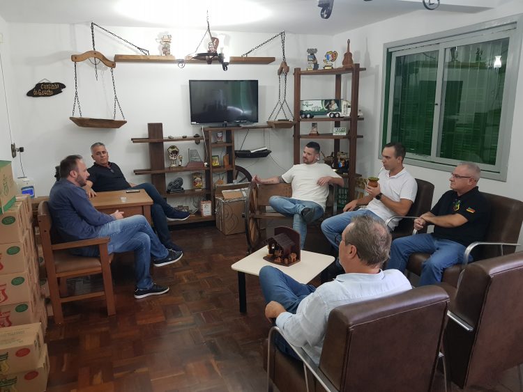 Entender o mercado, demandas e ampliar parceria com empresas de Erechim