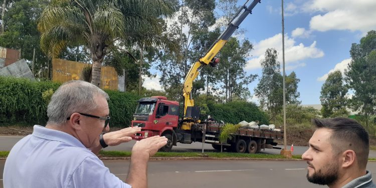 Inicia instalação de lâmpadas de LED nas avenidas centrais de Erechim