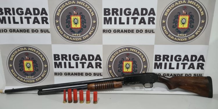 Homem é preso após efetuar disparos de espingarda em via pública no bairro Progresso