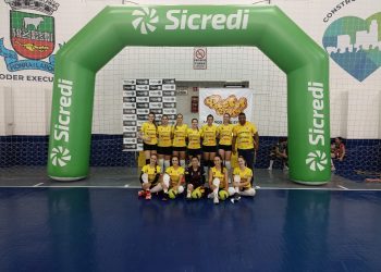 Equipe de vôlei feminino de Erechim participa da VIII Copa Não-Me-Toque