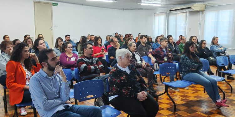 Profissionais da Vigilância em Saúde participam de capacitação sobre cigarro eletrônico