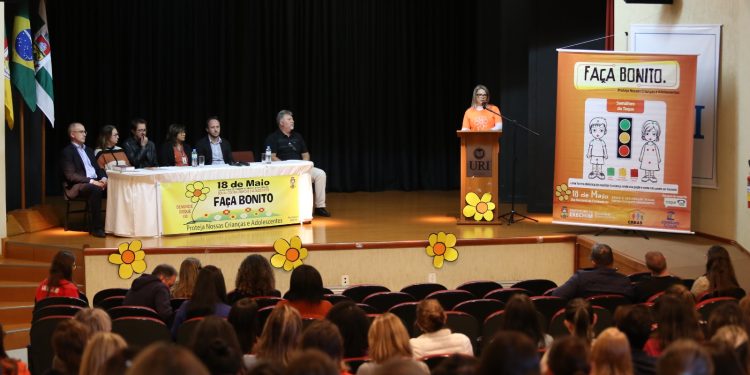Maio Laranja: mesa redonda debate abuso sexual infantil, aspectos clínicos, psicológicos e jurídicos