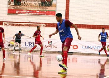Rick celebra gols e liderança do Atlântico na Liga Nacional